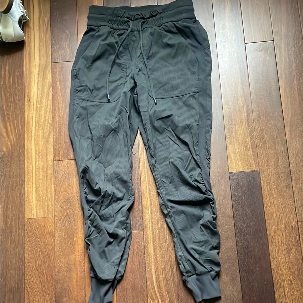 Lululemon jogger pants